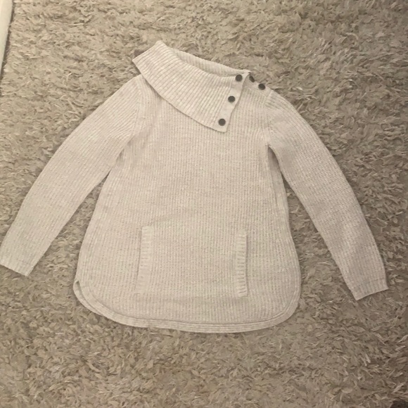 Style & Co. Sweaters - 3For$20 Style & Co cream sweater. Size PM